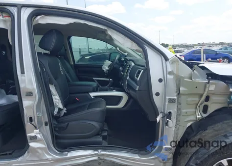 2019 Nissan Titan Pro-4X z USA, uszkodzony, nr VIN 1N6AA1E51KN523784